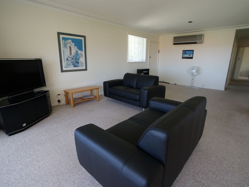 15 Calton Road, Batehaven NSW 2536