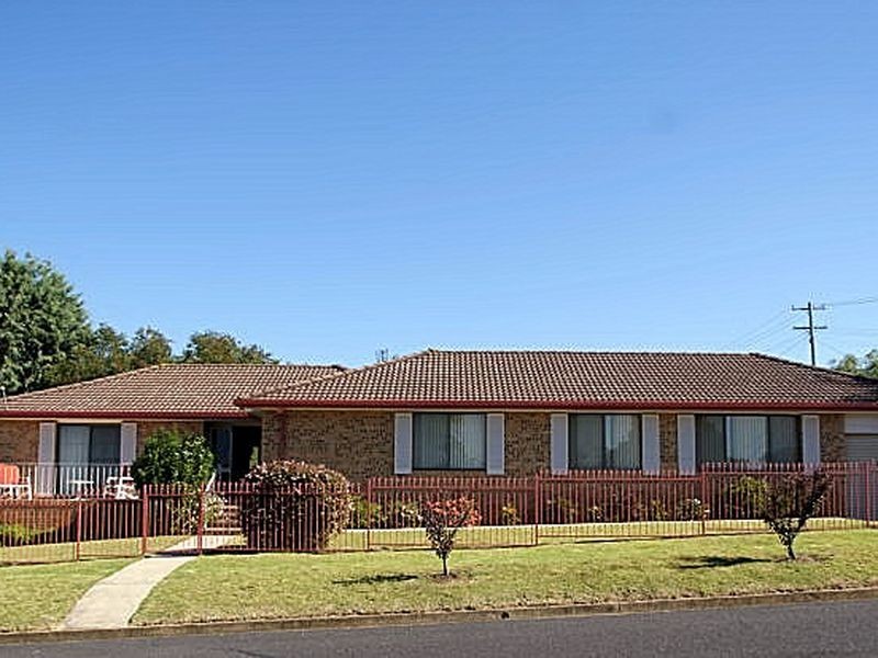 25 Calton Road, Batehaven NSW 2536