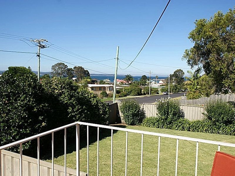 25 Calton Road, Batehaven NSW 2536