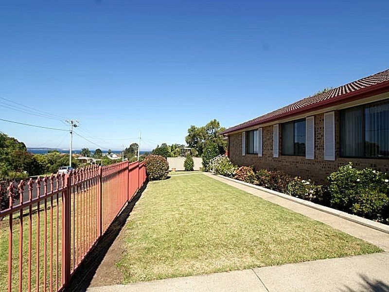 25 Calton Road, Batehaven NSW 2536