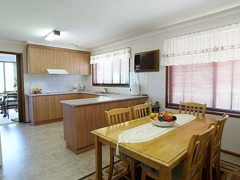 25 Calton Road, Batehaven NSW 2536