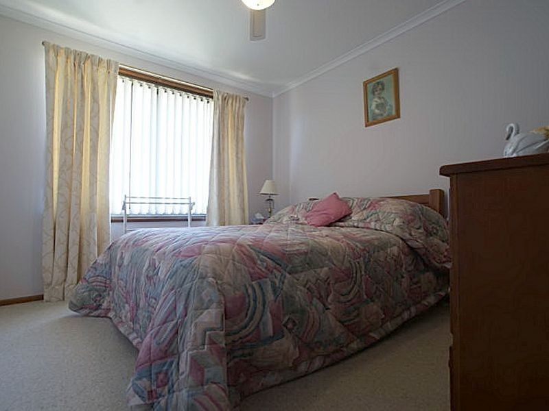 25 Calton Road, Batehaven NSW 2536