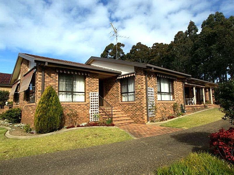 38 Thomas Mitchell Crescent, Sunshine Bay NSW 2536