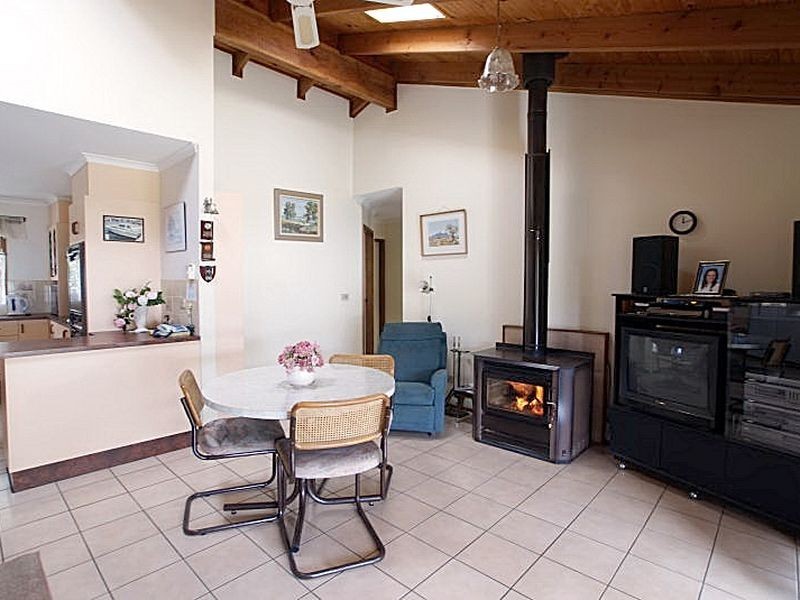 38 Thomas Mitchell Crescent, Sunshine Bay NSW 2536