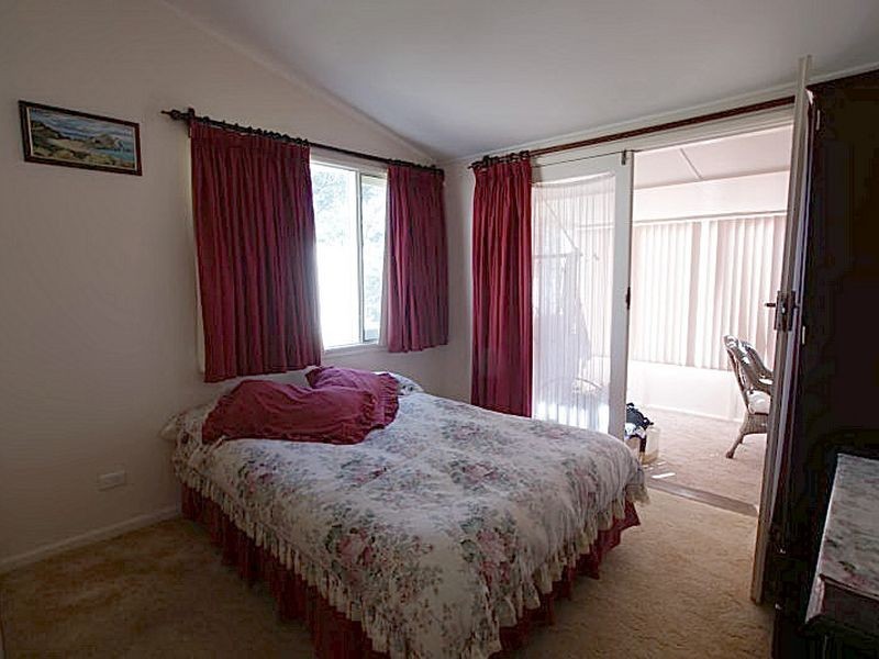 76 Vista Avenue, Catalina NSW 2536