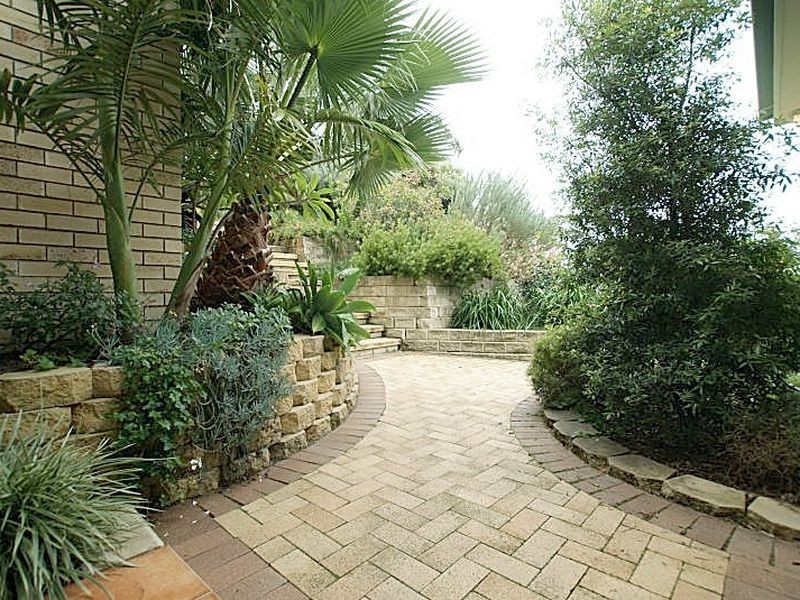 18 Seaview Way, Long Beach NSW 2536