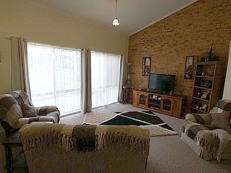 3/6 Lisa Place, Sunshine Bay NSW 2536