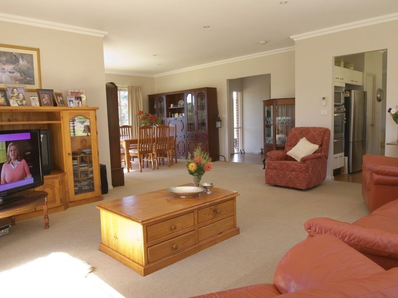 13 Clearwater Terrace, Mossy Point NSW 2537