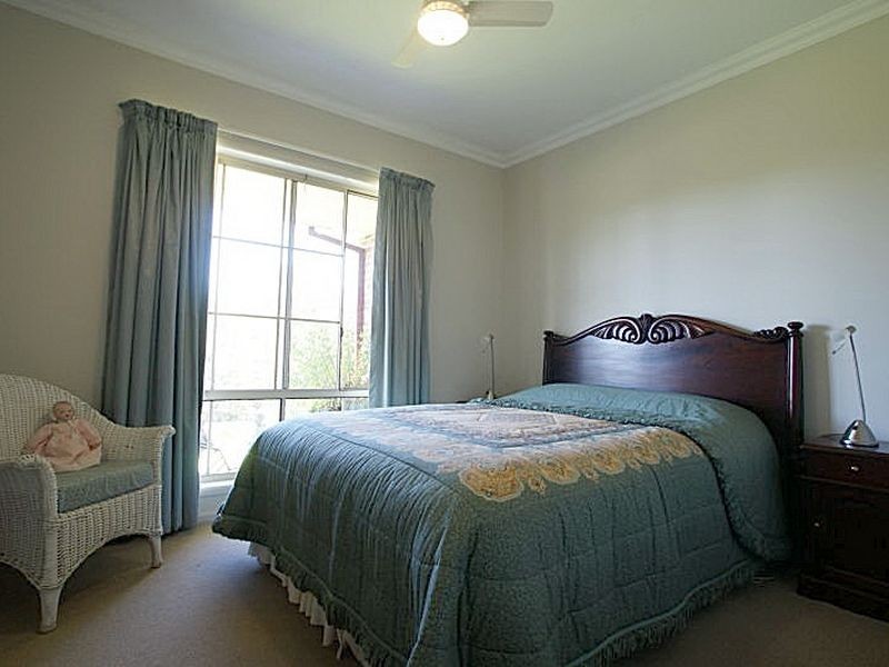 13 Clearwater Terrace, Mossy Point NSW 2537