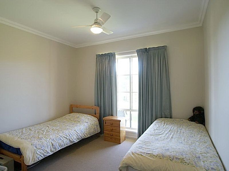 13 Clearwater Terrace, Mossy Point NSW 2537