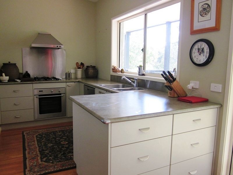 6 Miller Ave, Rosedale NSW 2536