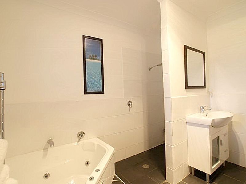 13 South Street, Batemans Bay NSW 2536