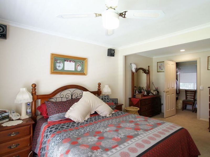 12 Osprey Place, Surfside NSW 2536