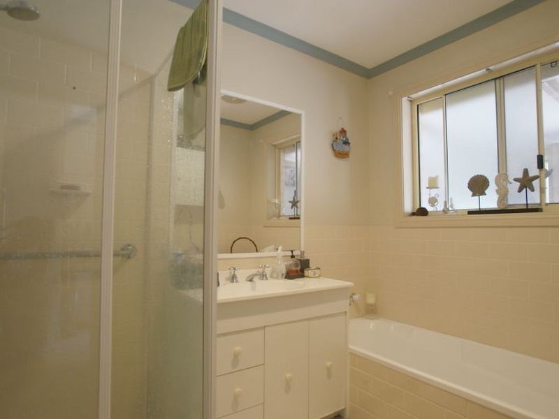 12 Osprey Place, Surfside NSW 2536