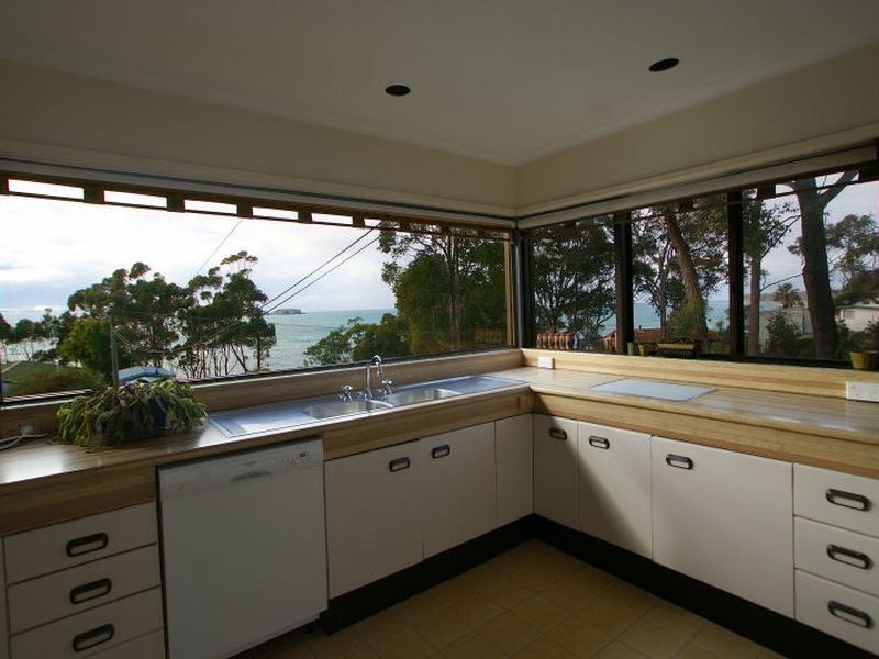 20 Burrawang Crescent, Sunshine Bay NSW 2536