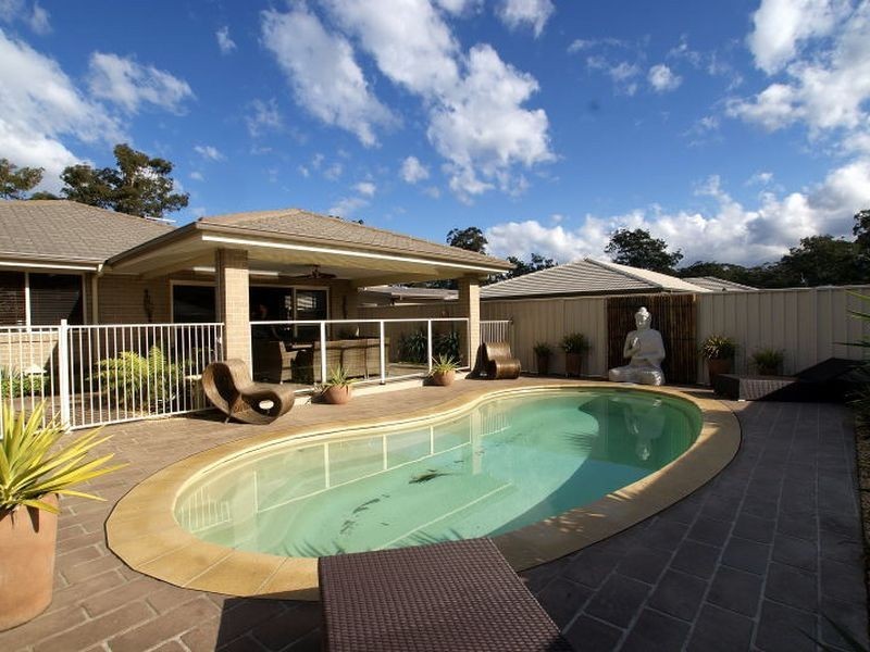 4 Marcelle Close, Broulee NSW 2537