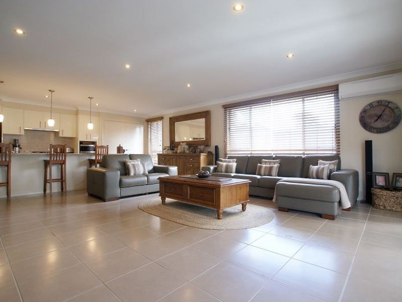 4 Marcelle Close, Broulee NSW 2537