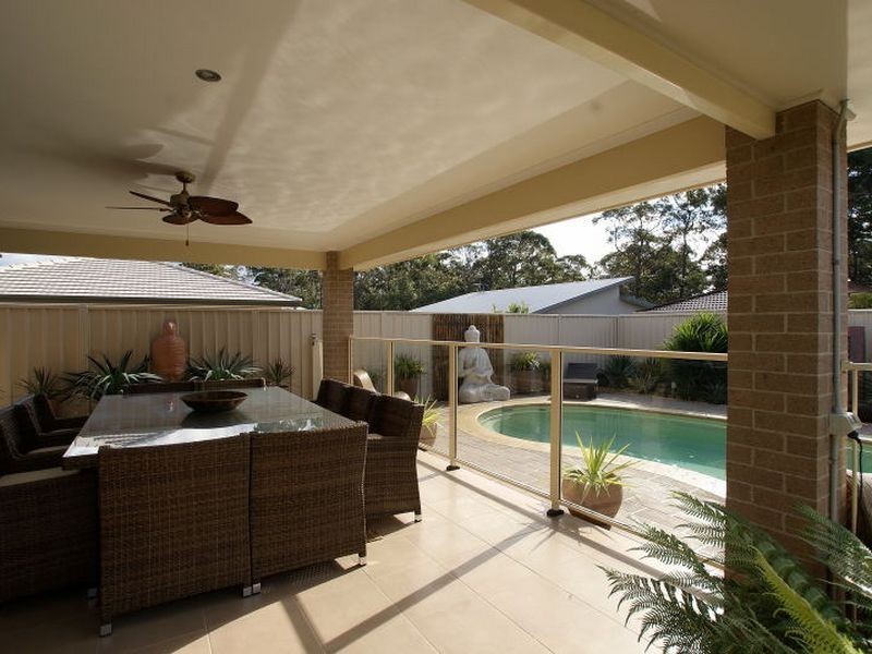 4 Marcelle Close, Broulee NSW 2537