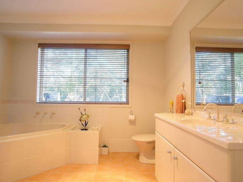 77 Clyde View Drive, Long Beach NSW 2536