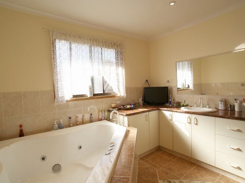 55 Vista Avenue, Catalina NSW 2536