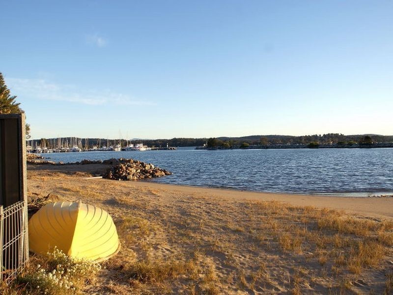 2/45 Beach Road, Batemans Bay NSW 2536