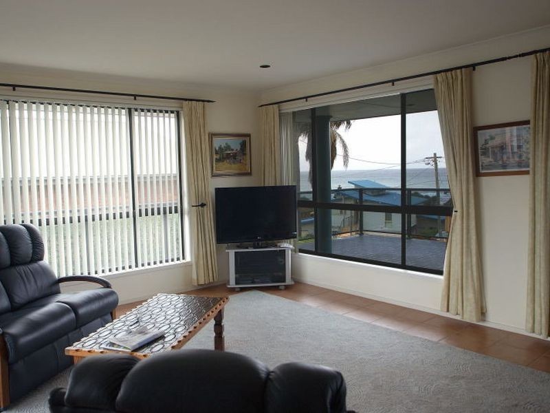 19 Moorong Crescent, Malua Bay NSW 2536