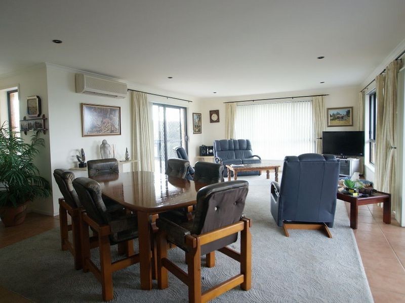 19 Moorong Crescent, Malua Bay NSW 2536