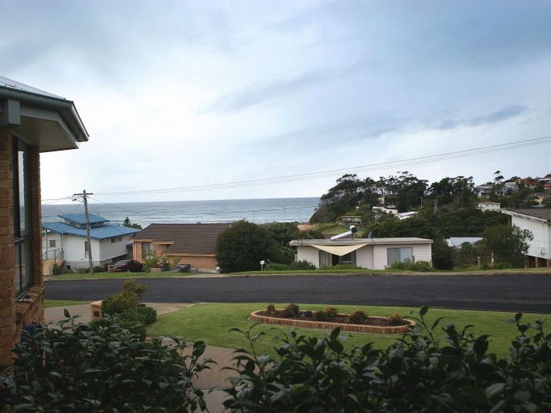 19 Moorong Crescent, Malua Bay NSW 2536