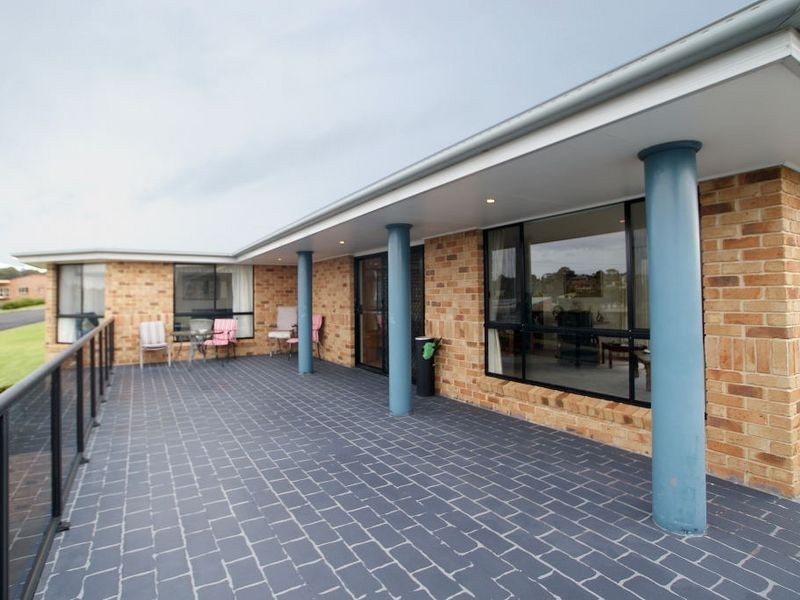 19 Moorong Crescent, Malua Bay NSW 2536