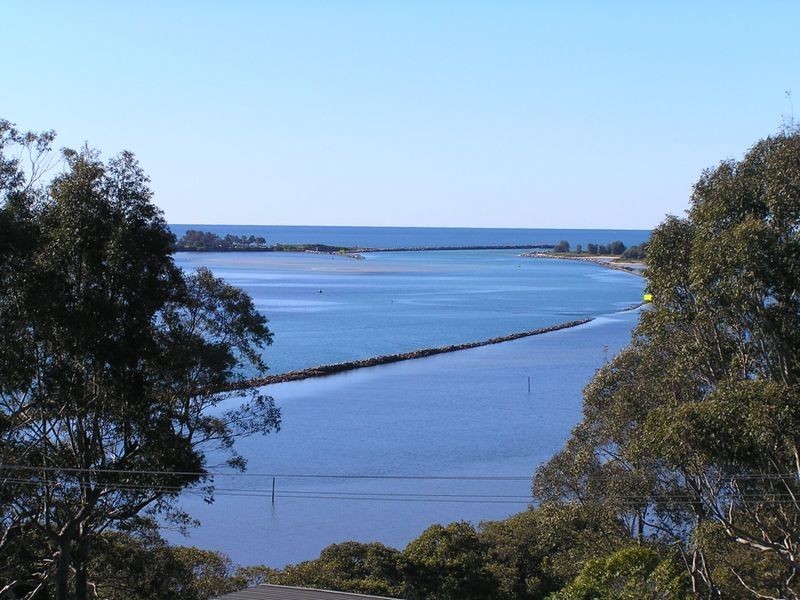 2/9 Millers Crescent, Moruya Heads NSW 2537