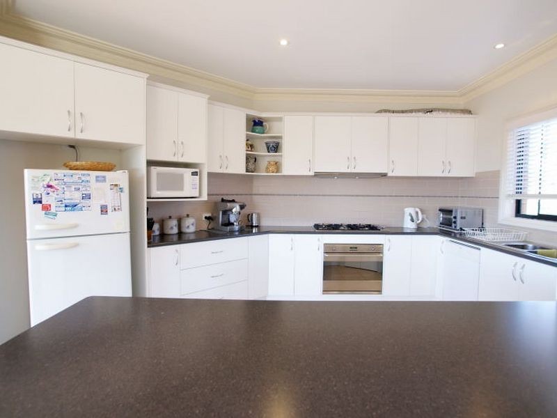 8 Hume Road, Surf Beach NSW 2536
