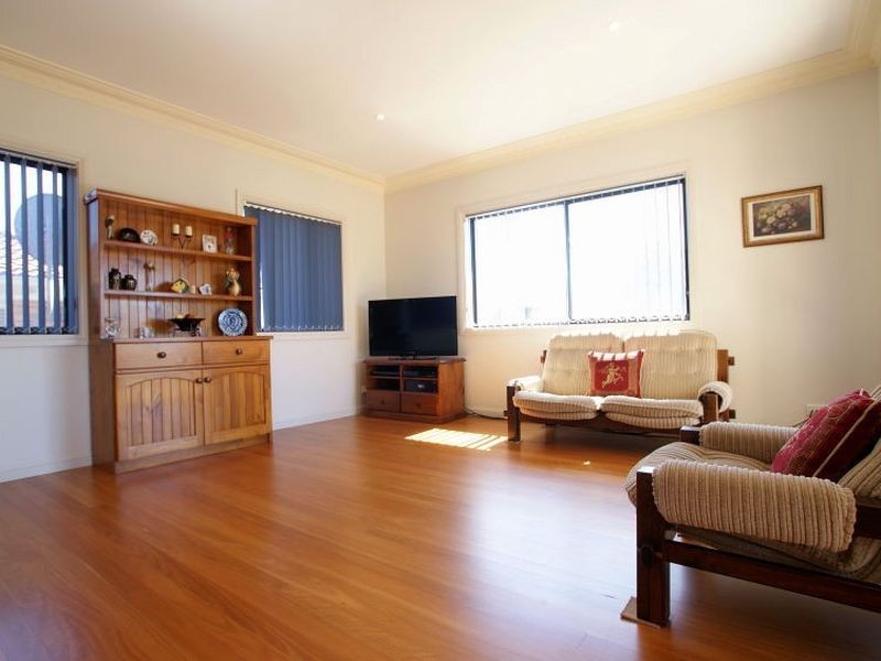 8 Hume Road, Surf Beach NSW 2536