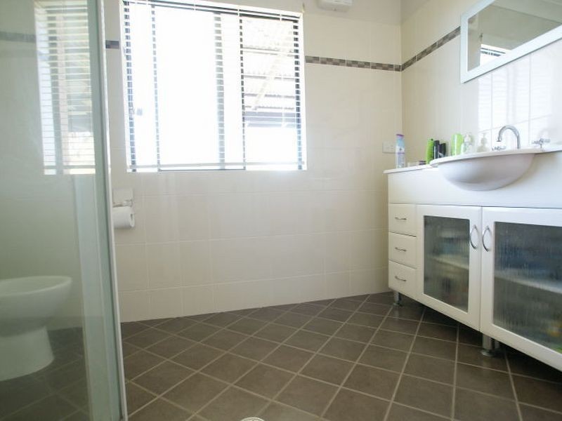 8 Hume Road, Surf Beach NSW 2536