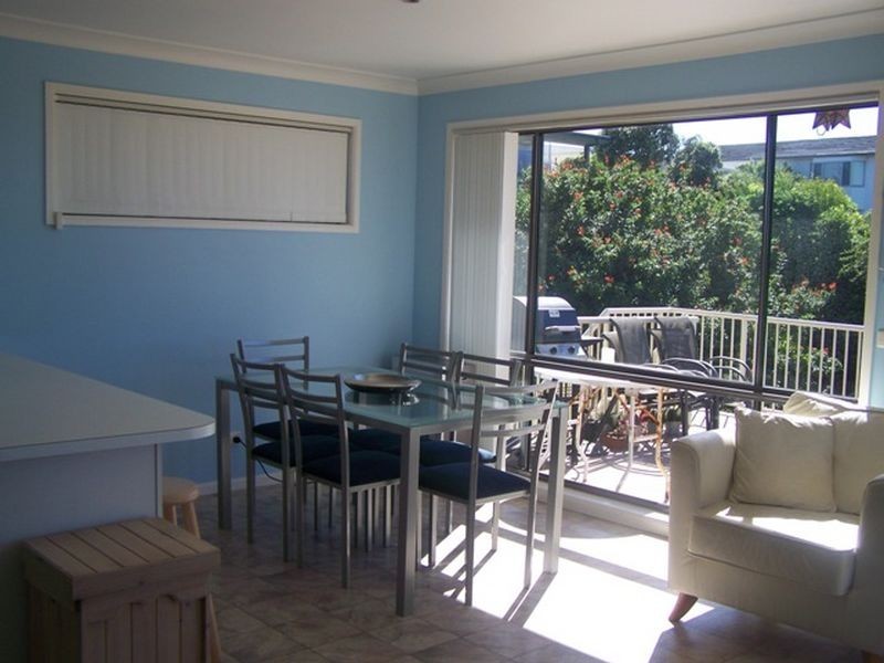 4 Nioka Avenue, Malua Bay NSW 2536