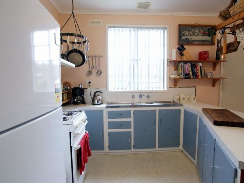 70 Pacific Road, Surf Beach NSW 2536