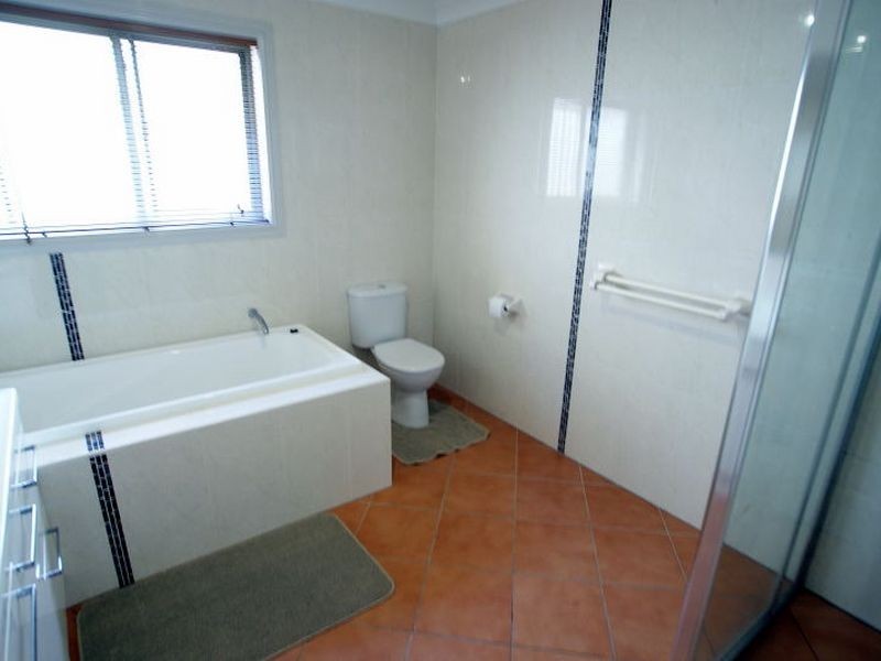 9 Mawson Place, Sunshine Bay NSW 2536