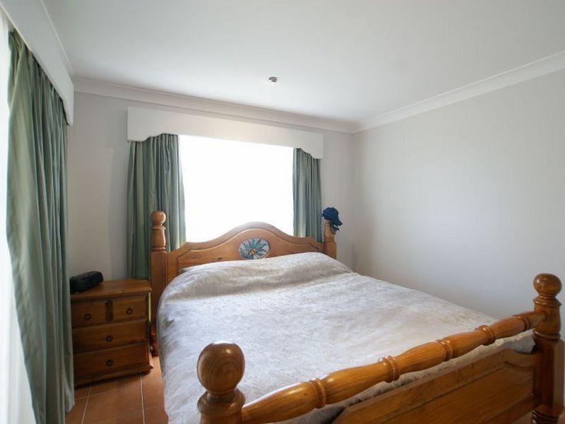 9 Mawson Place, Sunshine Bay NSW 2536