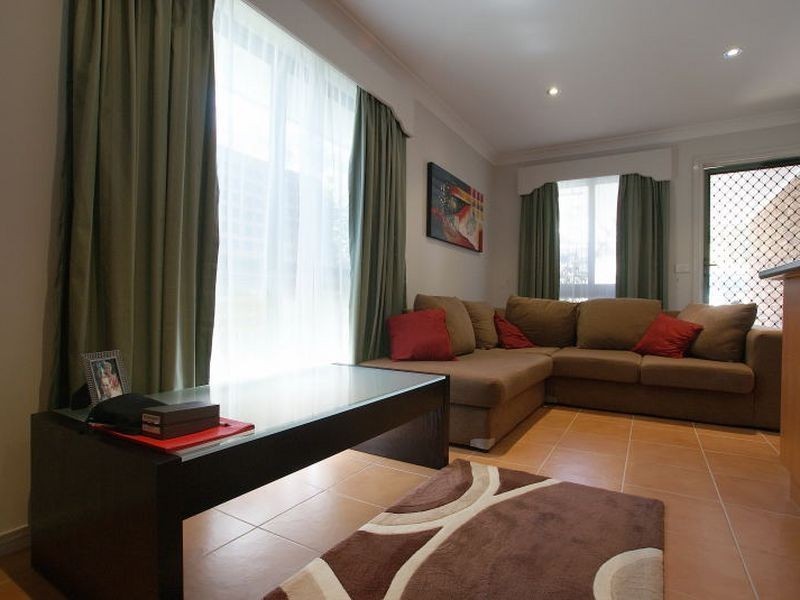 9 Mawson Place, Sunshine Bay NSW 2536