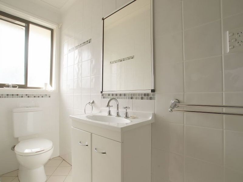 8 Maloneys Drive, Maloneys Beach NSW 2536