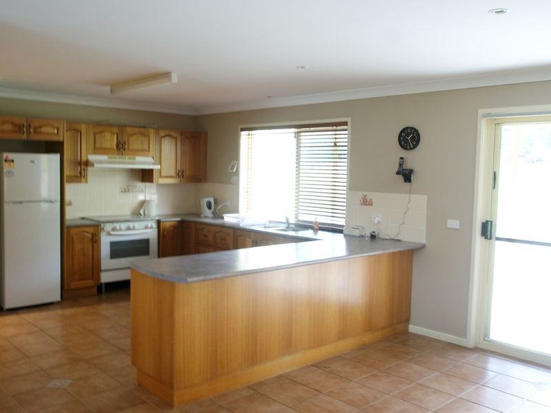 7 Cors Parade, Batemans Bay NSW 2536