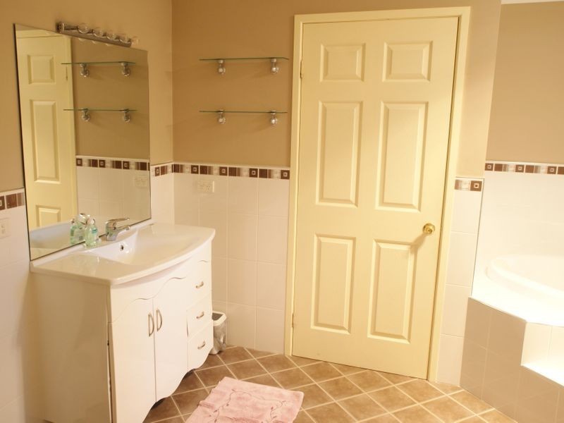 7 Cors Parade, Batemans Bay NSW 2536