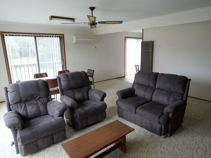 133 Beach Road, Batehaven NSW 2536