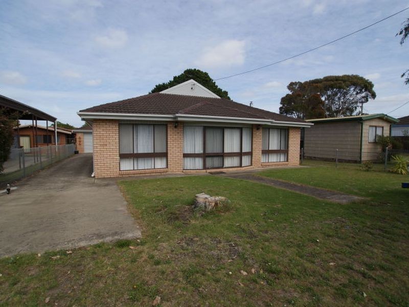 71 Ainslie Parade, Tomakin NSW 2537
