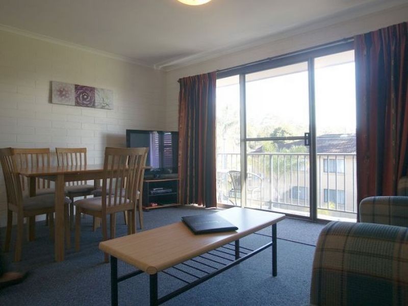 8/2-6 Matthew Parade, Batehaven NSW 2536