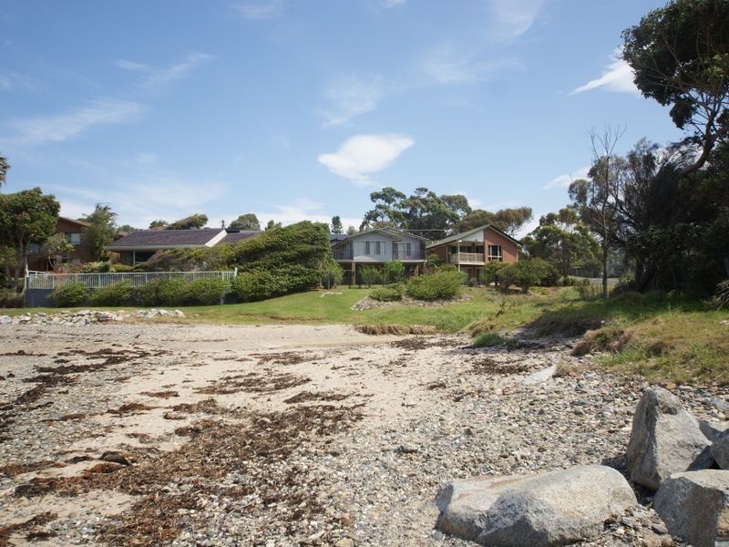 4 Iluka Avenue, Malua Bay NSW 2536