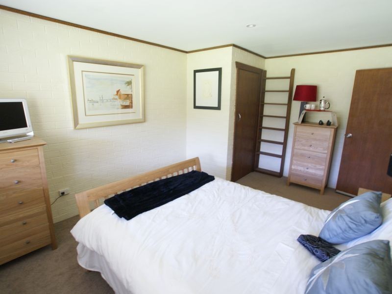 4 Iluka Avenue, Malua Bay NSW 2536