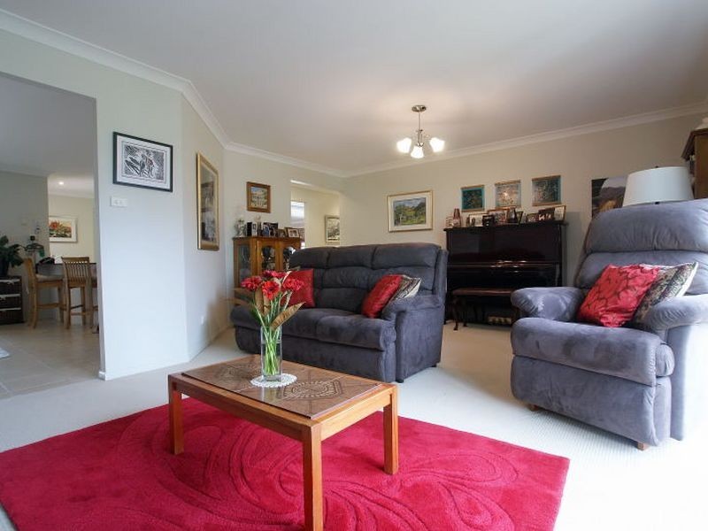 9 Hartog Place, Sunshine Bay NSW 2536