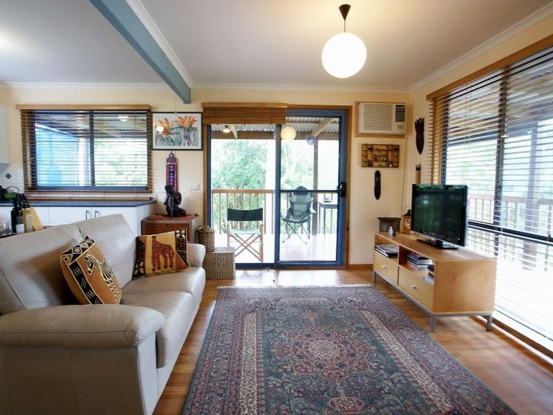 4 Currowan Street, Nelligen NSW 2536