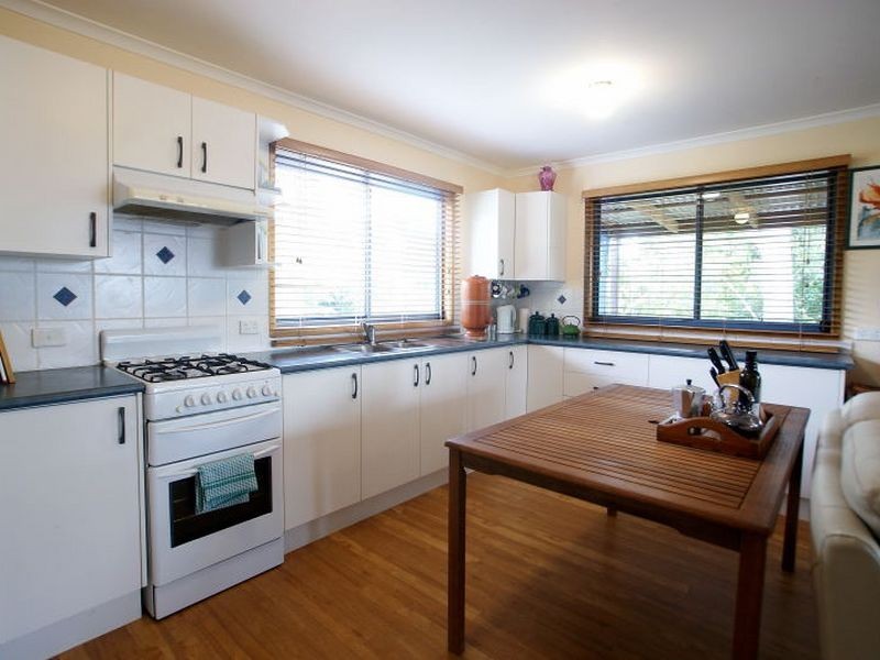 4 Currowan Street, Nelligen NSW 2536