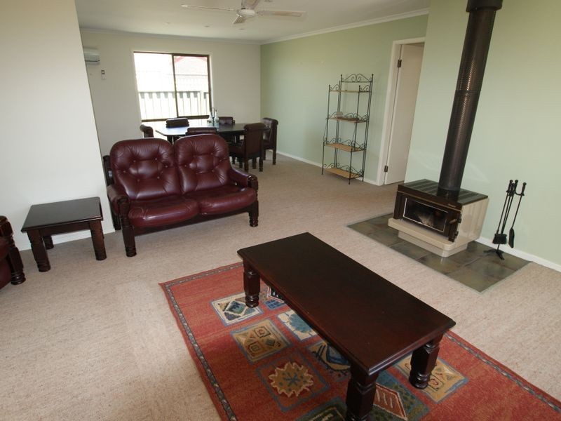 4 Belbowrie Parade, Maloneys Beach NSW 2536